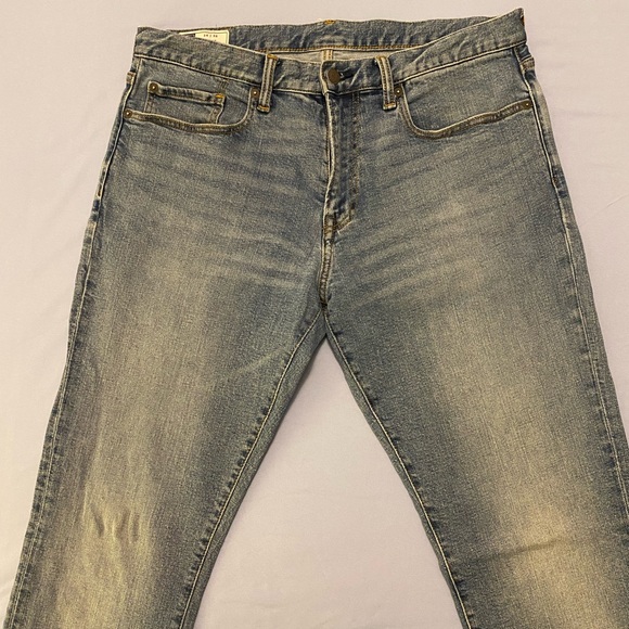 GAP Men’s Slim Jeans 34/36 Light Wash - Picture 3 of 10